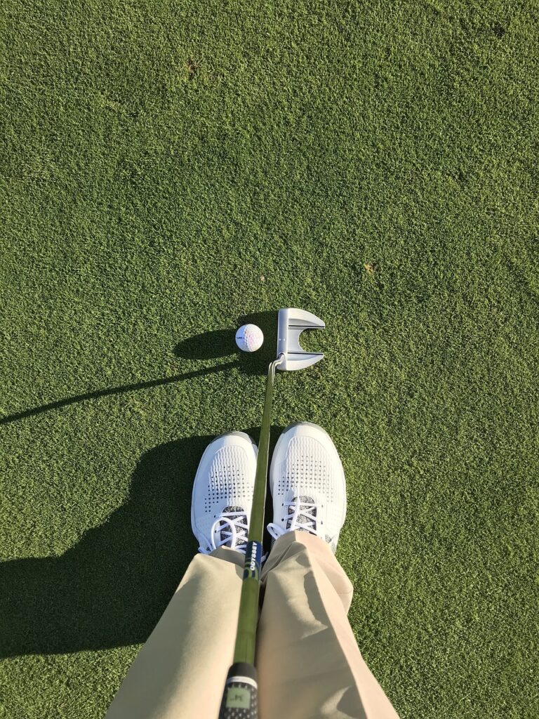 Choosing the Right Golf Shoes for Juniors and Women