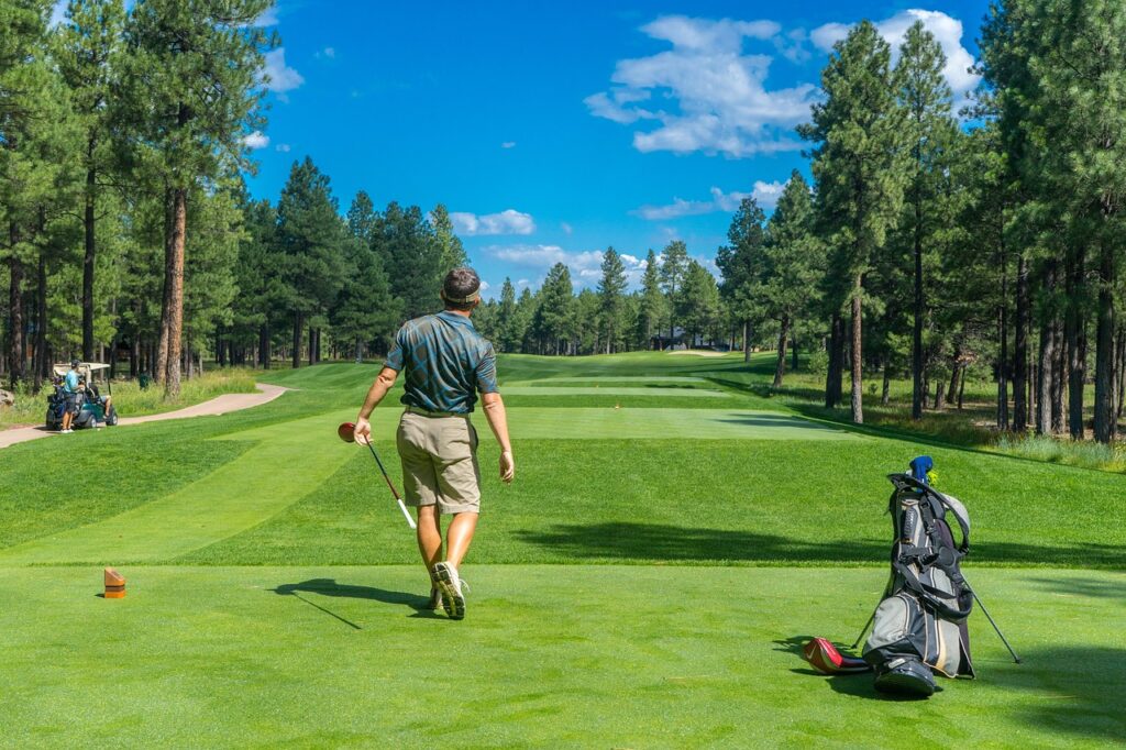The Impact of Weather Conditions on Playability at Top Golf Courses