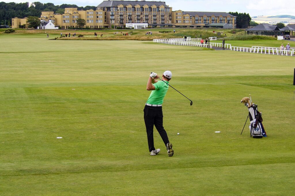 Top 10 Must-Visit Golf Courses for Enthusiasts